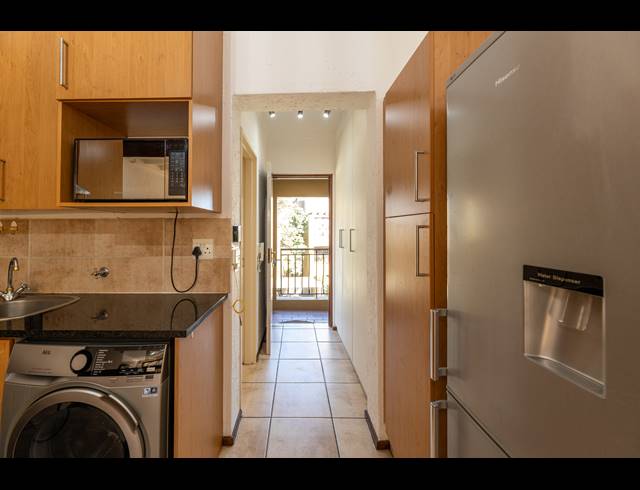1 BEDROOM APARTMENT FOR SALE IN LONEHILL